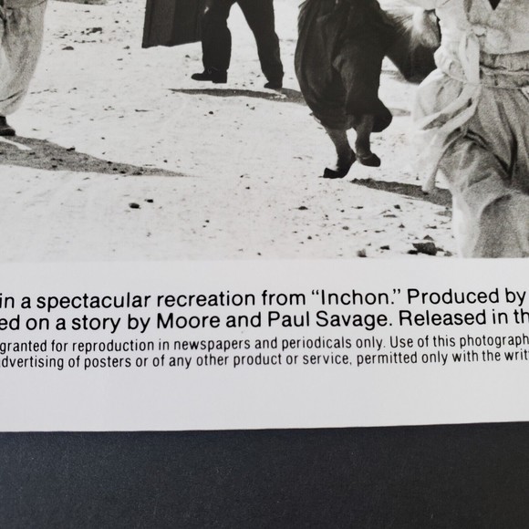 1982 MGM/UA Movie Photo 8x10 Inchon Mitsuhari Ishii Terence Young Moore IN-6 B&W - Picture 6 of 12